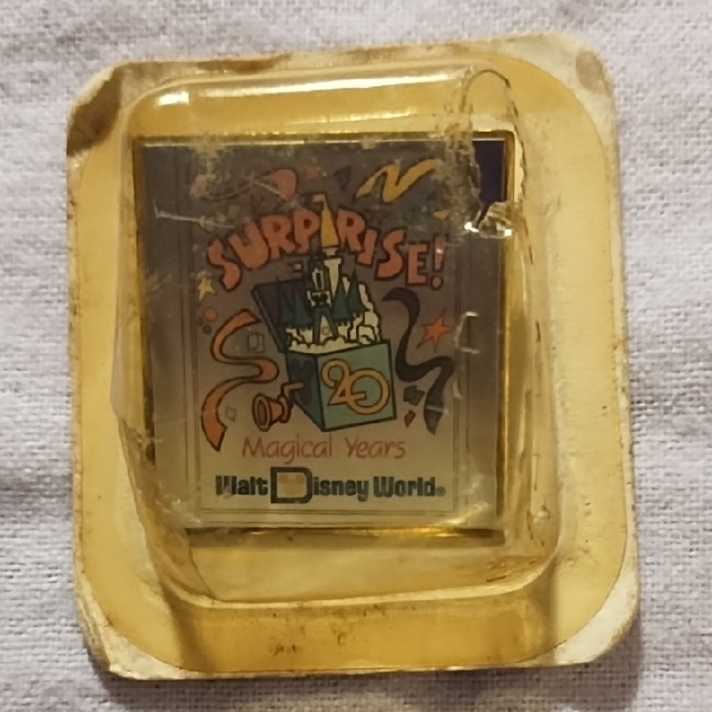 🇺🇸 Clearance 🇺🇸Disney Magical Years 20th Anniversary Pin